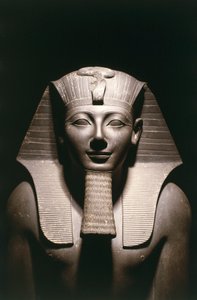 Ägypten, Detail der Statue von Thutmosis III. (vor 1479-ca. 1425 v. Chr.), achtzehnte Dynastie, aus dem Tempel des Amun in Karnak in Luxor, Basalt