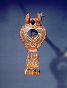 Linker Ohrring aus einem Paar Ohrringe mit einem Blauvogel, aus dem Grab von Tutanchamun, Tal der Könige, Theben, um 1347-37 v. Chr.