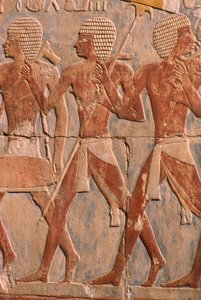Relief einer Parade zu Ehren der Göttin Hathor (Detail) aus dem Totentempel der Hatschepsut (ca. 1503-1482 v. Chr.)