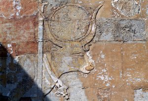 Relief mit Hathor als heilige Kuh, Totentempel der Hatschepsut, Deir el-Bahari, Thebanische Nekropole (UNESCO-Welterbeliste) von Egyptian 18th Dynasty