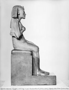 Sitzende Statue von Amenophis IV. (Echnaton), Neues Reich, ca. 1375-1354 v. Chr. (Steatit)