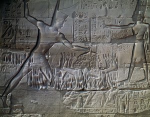 Libysche Gefangene, Relief, Außenwand der Großen Hypostylhalle, Tempel des Amun, Karnak-Tempelkomplex (Unesco-Welterbeliste)