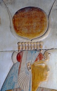 Profil von Isis, Tempel von Seti I, Abydos von Egyptian 19th Dynasty