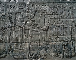 Szenen von Opfergaben an Götter, Relief, Innenwände der großen Hypostylhalle, Karnak-Tempelkomplex