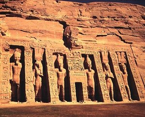 Der Tempel der Königin Nefertari, auch der Hathor von Abshek gewidmet und als Kleiner Tempel bezeichnet, Neues Reich