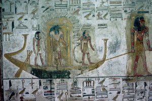 Der Sonnengott Ra im Nachtboot, geschützt durch Schlangenspulen, gezogen auf Gewässern unter der Erde, Neues Reich, ca. 1318 v. Chr. (polychromes Relief) von Egyptian 19th Dynasty