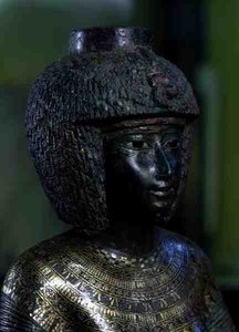 Statue der göttlichen Anbeterin Karomama, Dritte Zwischenzeit (Detail) von Egyptian 22nd Dynasty