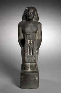 Naophore Statue des Finanzbeamten und Aufsehers der Felder, Horwedja, 521-486 v. Chr.