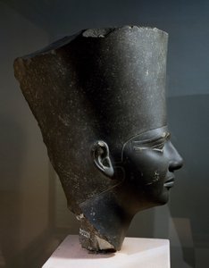 Kopf des Pharao Userkaf, aus dem Sonnentempel von Userkaf in Abusir, Altes Reich (Schiefer)