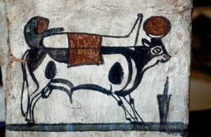 Detail eines Holzsarkophags mit Darstellung des heiligen Stiers, Api, der eine Mumie auf dem Rücken trägt von Egyptian Egyptian