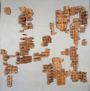 Ägyptische Antike: Fragmente des Papyrus, bekannt als der Königliche Kanon oder „Papyrus Royal“, der die Liste der Pharaonen von der 1. bis zur 17. Dynastie enthält. Turin, Ägyptisches Museum von Egyptian Egyptian