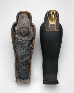 Falkenförmiger Sarg mit Getreidemumie, 332-30 v. Chr. von Egyptian Ptolemaic Period