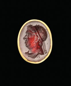 Hellenistischer Intaglioring mit königlichem Porträt eines ptolemäischen Herrschers, wahrscheinlich Ptolemaios IX., Soter II, spätes 2. - frühes 1. Jahrhundert v. Chr.