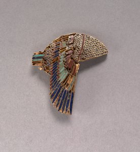 Geierkopfschmuck-Einlage, 100-1 v. Chr.
