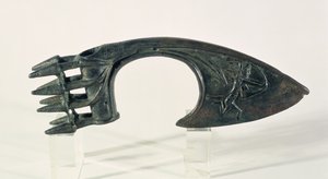 Axtklinge mit Darstellung eines Bogenschützen, möglicherweise aus Lorestan, Iran, spätes 2. oder frühes 1. Jahrtausend v. Chr.