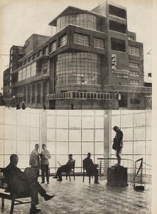 Der Zuyev-Arbeiterclub in Moskau. Illustration aus Die UdSSR baut den Sozialismus, 1933 von Eliezer Markowich Lissitzky