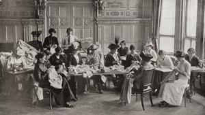 Ein Treffen der Damen des Roten Kreuzes im Claridge