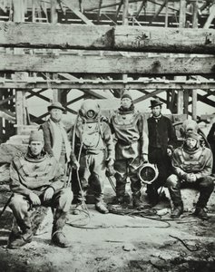 Blackfriars Bridge: Bauarbeiter posieren mit Ausrüstung, 1869 von English Photographer