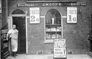 Schuhmacher J. H. Cope, spätes 19. Jahrhundert von English Photographer