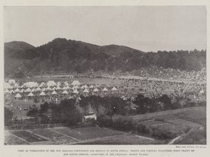 Lager in Wellington des neuseeländischen Kontingents für den Dienst in Südafrika, Truppen und besuchende Freiwilligenkorps aufgestellt zum Gottesdienst, durchgeführt vom Kaplan, Bischof Wallis von English Photographer