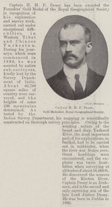 Kapitän H. H. P. Deasy, Goldmedaillengewinner, Royal Geographical Society von English Photographer
