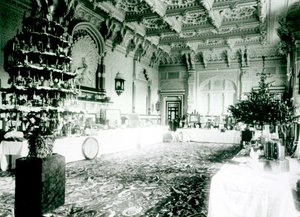 Weihnachtstische im Durbar-Raum im Osborne House, 1900 von English Photographer