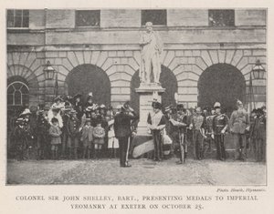 Oberst Sir John Shelley, Baronet, überreicht Medaillen an die Imperial Yeomanry in Exeter am 25. Oktober von English Photographer
