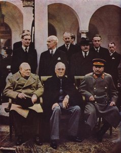 Konferenz der alliierten Führer Winston Churchill, Franklin D. Roosevelt und Joseph Stalin in Jalta, Krim; UdSSR, Zweiter Weltkrieg, 7. Februar 1945 von English Photographer