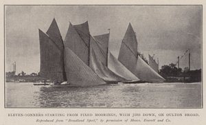Elf-Tonner starten von festen Liegeplätzen, mit heruntergelassenen Vorsegeln, auf dem Oulton Broad von English Photographer