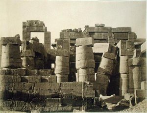 Außenansicht des Hypostyls des großen Tempels von Karnak