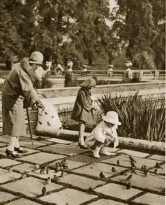 Spatzen füttern im Hyde Park