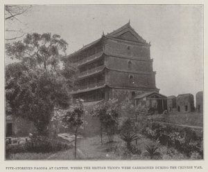 Fünfstöckige Pagode in Kanton, wo die britischen Truppen während des chinesischen Krieges stationiert waren von English Photographer