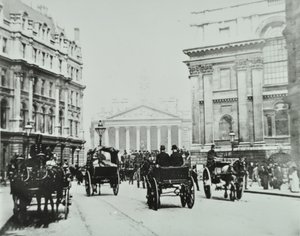 Von Queen Victoria Street zu Mansion House Street mit Royal Exchange, City of London, 1895 von English Photographer