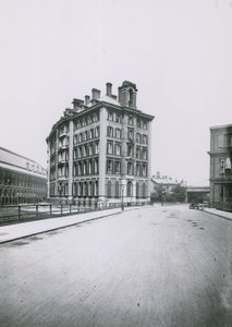 GNR Hotel, Kings Cross, London von English Photographer
