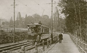 Gesamtansicht der elektrischen Eisenbahn im Alexandra Palace von English Photographer