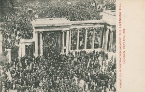 Große Demonstration gegen das Lizenzgesetz, London, 27. September 1908 von English Photographer