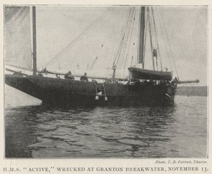 HMS Active, am Granton-Wellenbrecher am 13. November gestrandet