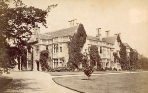 Hannington Hall, Wilts (s/w Foto) von English Photographer