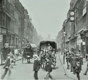 Hatton Garden: Blick nach Norden von Holborn Circus, London, 1895 von English Photographer