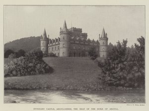 Inverary Castle, Argyllshire, der Sitz des Duke of Argyll von English Photographer