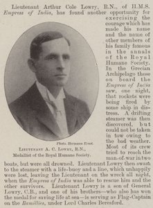 Leutnant A C Lowry, RN, Medaillengewinner der Royal Humane Society von English Photographer
