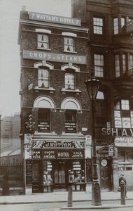 London Chops and Steaks Shop, Wattams Hotel von English Photographer
