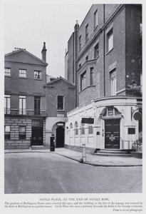 London: Savile Place, am Ende der Savile Row von English Photographer