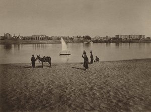 Luxor, Gesamtansicht des Tempels von Luxor vom Nil aus von English Photographer