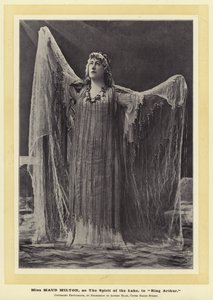 Miss Maud Milton als Der Geist des Sees in König Artus
