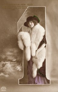 Neujahrskarte mit Porträt einer jungen Frau in Pelzen von English Photographer