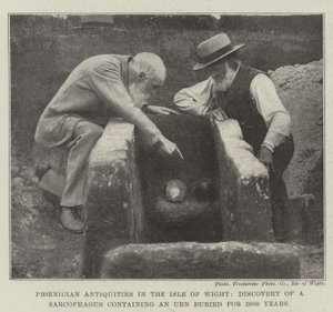 Phönizische Altertümer auf der Isle of Wight, Entdeckung eines Sarkophags mit einer 2000 Jahre alten Urne von English Photographer
