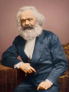 Porträt von Karl Marx in einem blauen Anzug von English Photographer