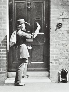 Postbote in King William Walk, Greenwich, 1885 von English Photographer