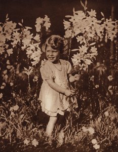 Prinzessin Elizabeth im Garten von English Photographer